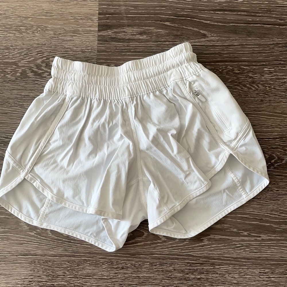 LULULEMON TRACKER SHORTS